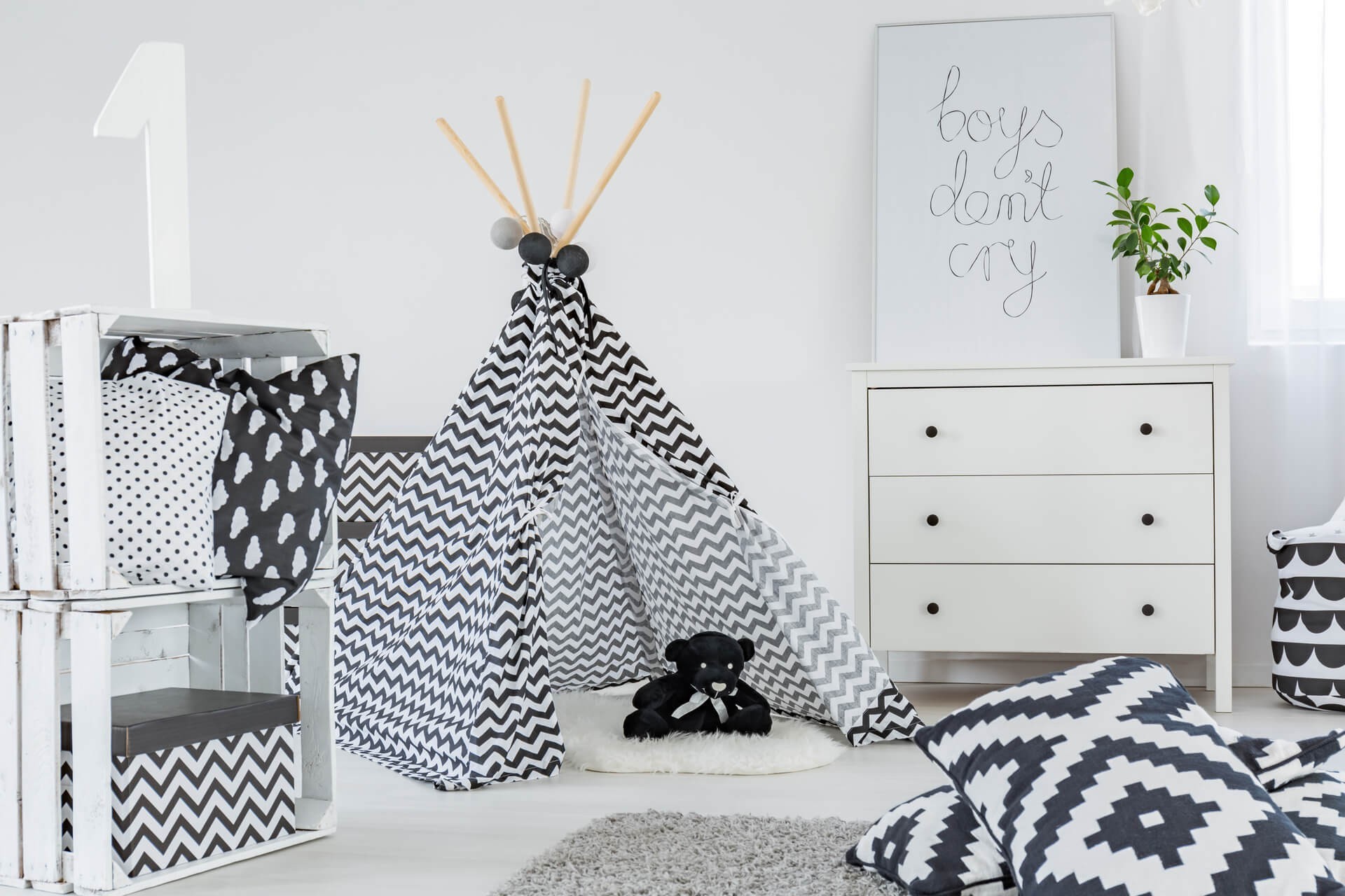 Cassettiere in legno su misura online: l’incontro tra qualità e praticità 